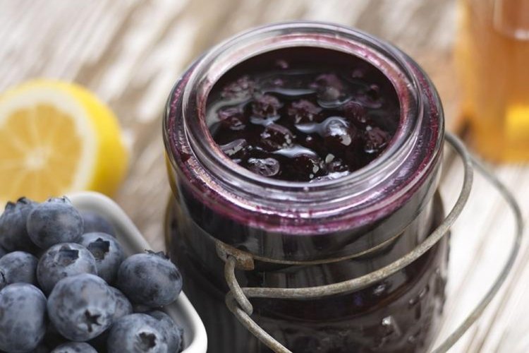 Варенье-пятиминутка из черники с лимоном