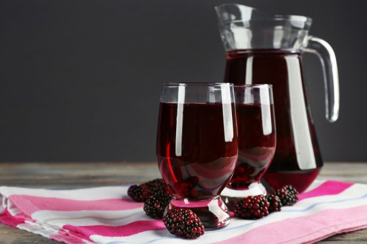 Морс из брусники и ежевики