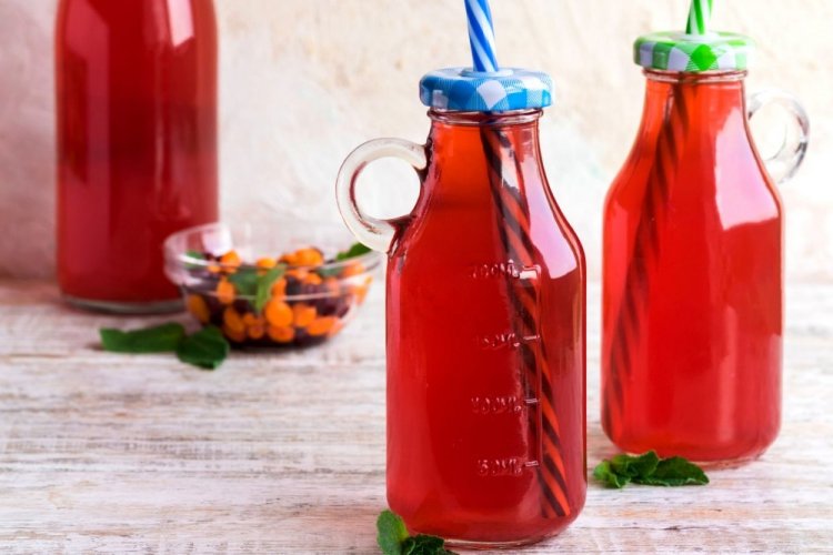 Морс из брусники и облепихи