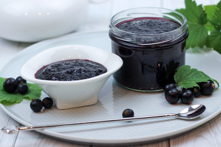 Повидло из черной смородины в мультиварке
