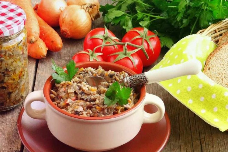 Грибная икра из опят и свежих помидоров