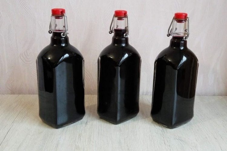 Вино из сока черники