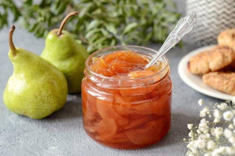 Груша кусочками в сладком сиропе