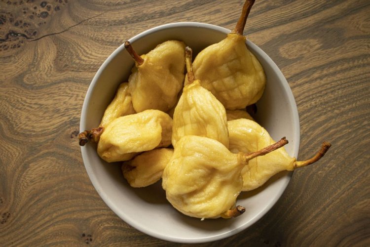 Вяленые груши целиком