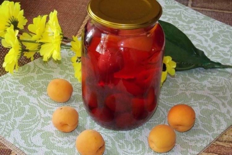 Компот из ранеток и абрикосов на зиму