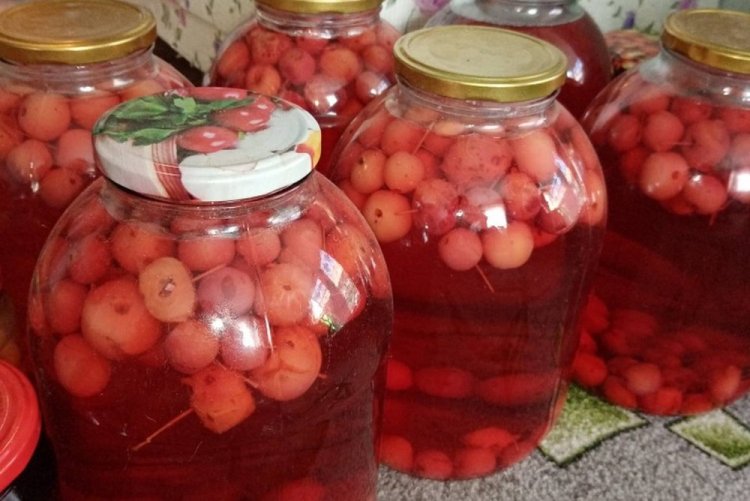 Компот из ранеток и вишни на зиму