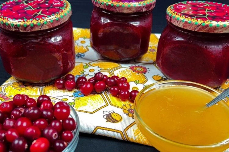 Клюква с медом на зиму