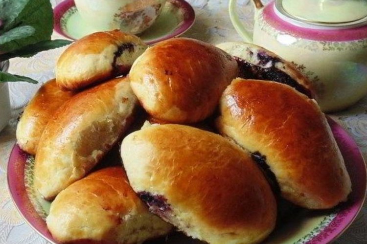 Пирожки с черникой на белках