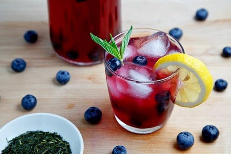 Летний компот «Мохито» из черники, лимона и мяты