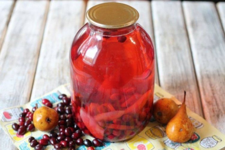 Грушевый компот с кизилом