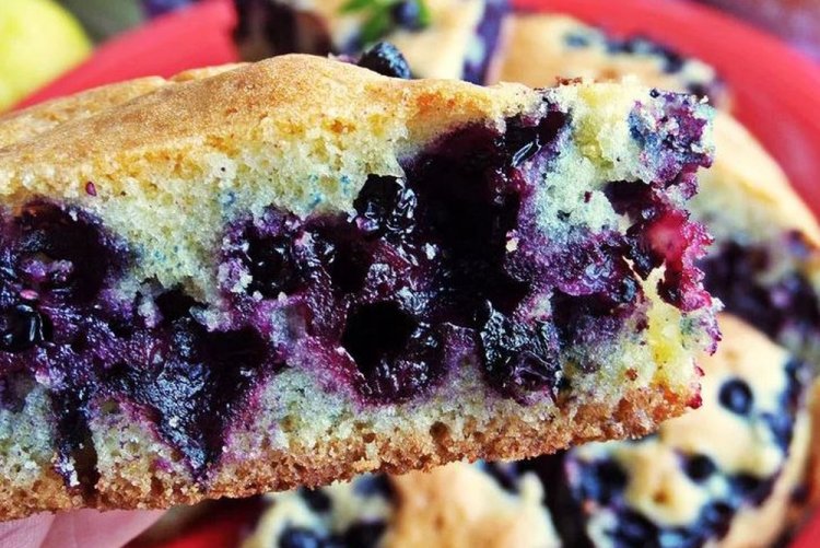 Пирог со смородиной на рисовой муке