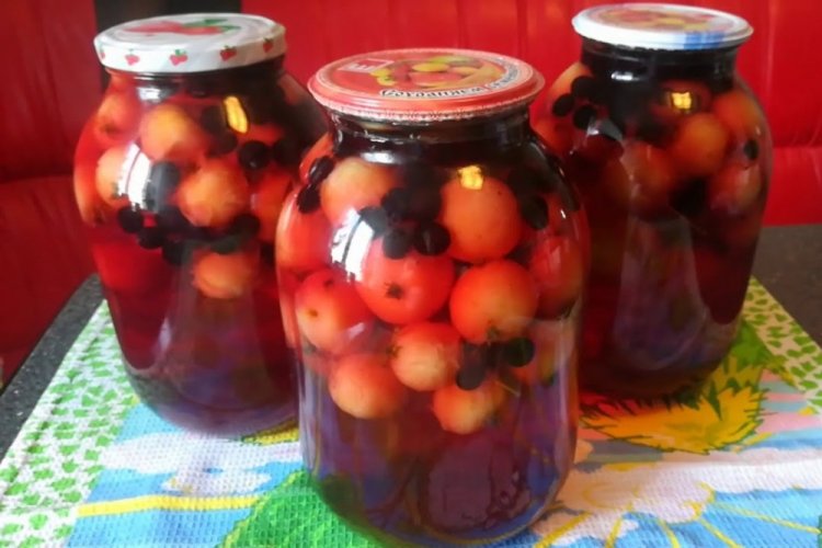 Компот из черноплодной рябины и ранеток