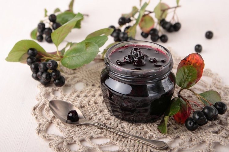 Варенье из черноплодной рябины в сиропе