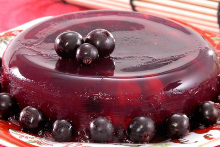 Желе из черной смородины с желатином без сахара