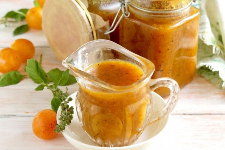 Соус из желтой сливы с имбирем