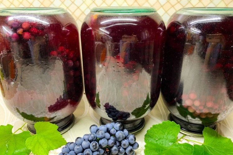 Компот из чернослива и винограда