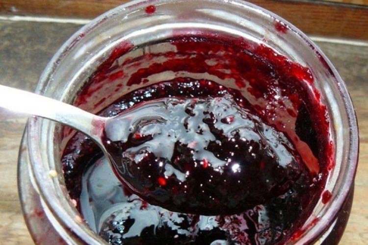 Джем из жимолости с земляникой