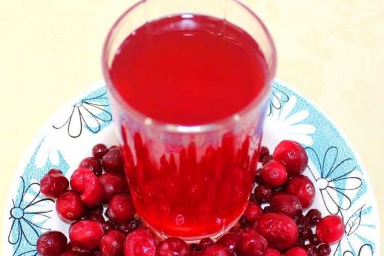 Компот из кизила и смородины