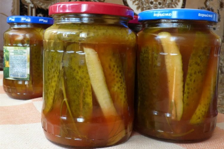 Огурцы брусочками в соусе чили