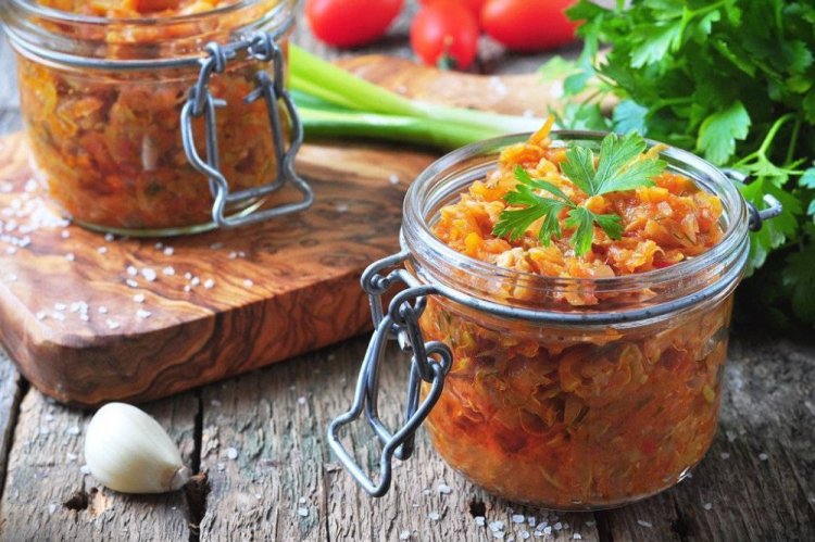 Икра из патиссонов с сельдереем на зиму