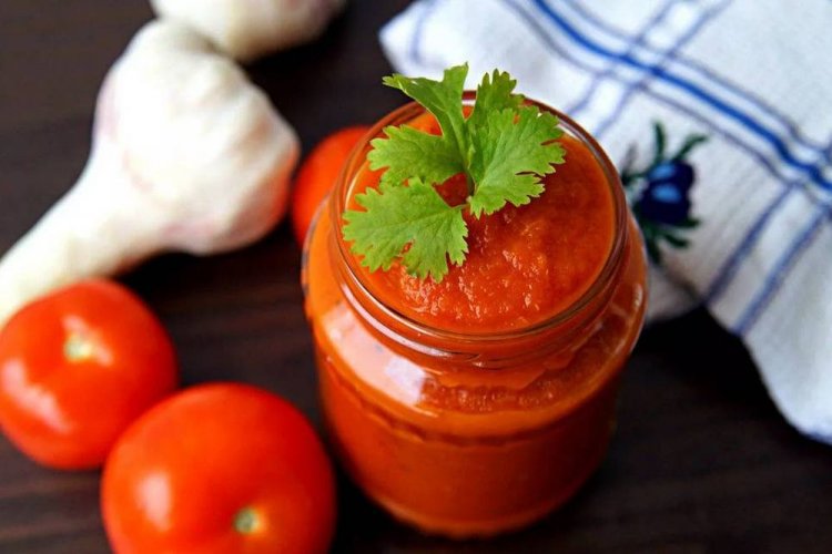 Кетчуп из помидоров с чесноком