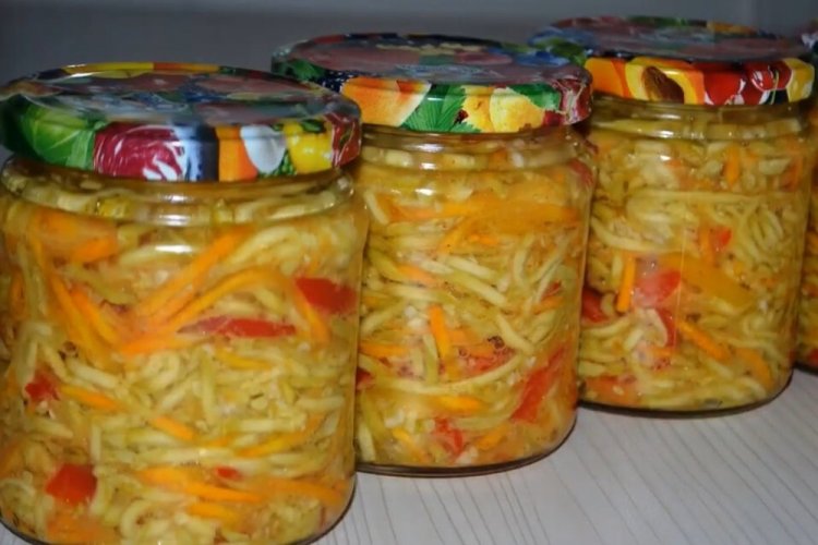 Кабачки по-корейски на зиму «Пальчики оближешь»