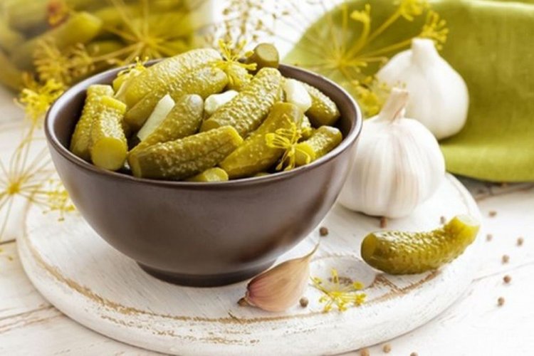 Огурцы с имбирем и чесноком холодным способом