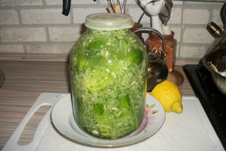 Огурцы в тертых огурцах на зиму