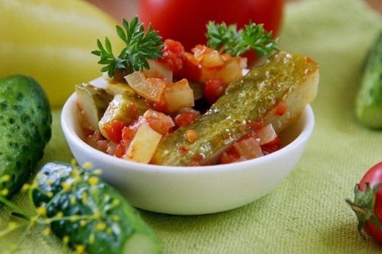 Огурцы в острой аджике на зиму