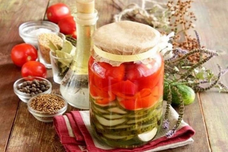 Помидоры с огурцами и болгарским перцем на зиму