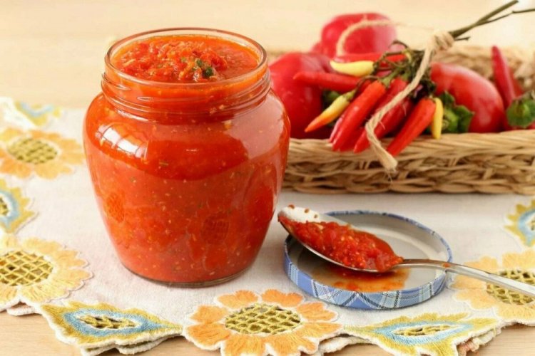 Острая закуска из помидоров на зиму