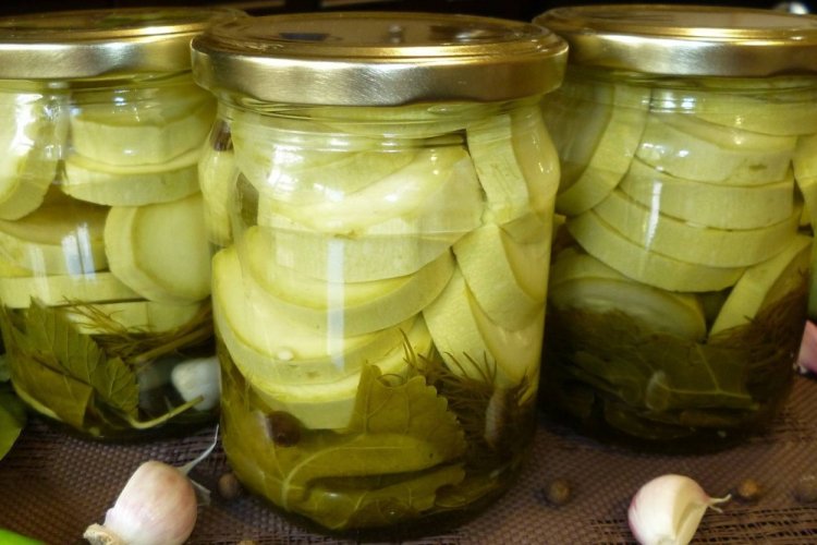 Соленые кабачки с уксусом