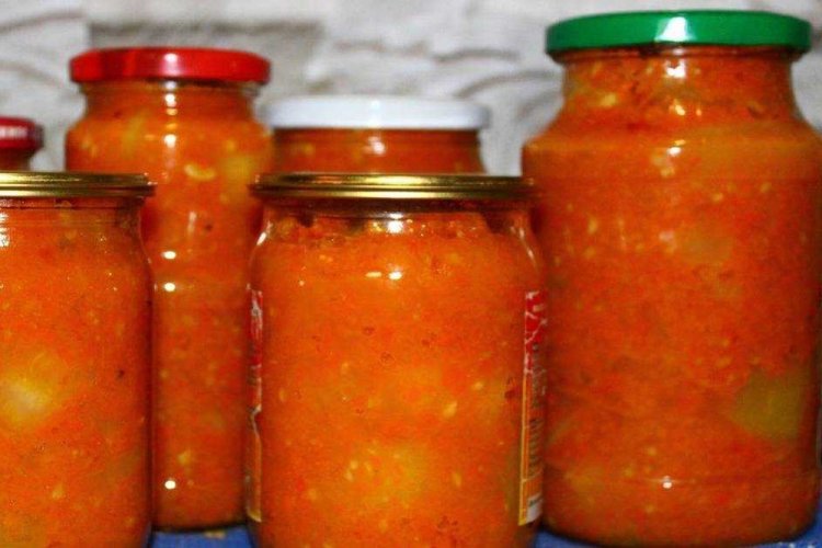 Кабачки с рисом в томатном соусе на зиму