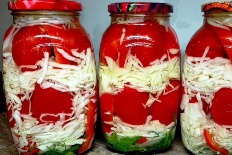 Маринованная капуста с помидорами и аспирином