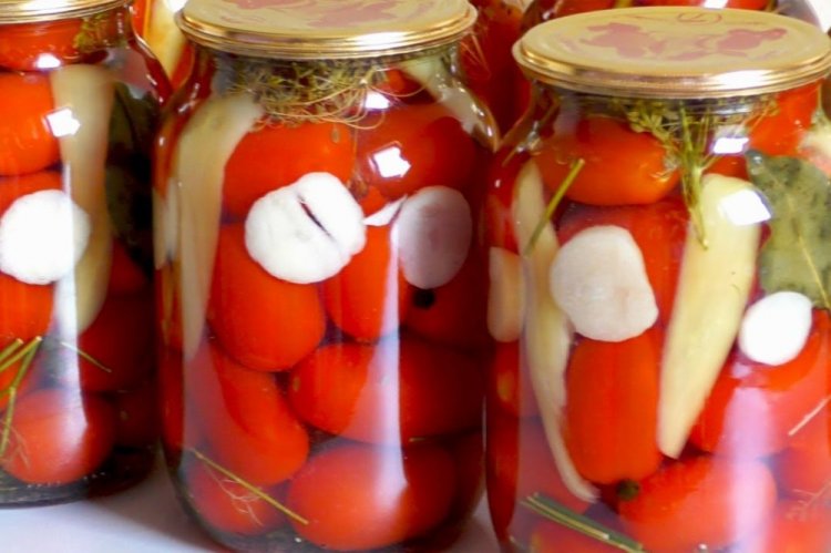 Помидоры с болгарским перцем и лимонной кислотой