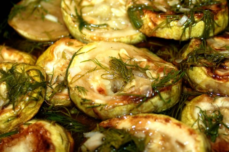 Жареные кабачки с зеленью на зиму