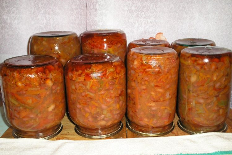 Салат с фасолью и капустой на зиму