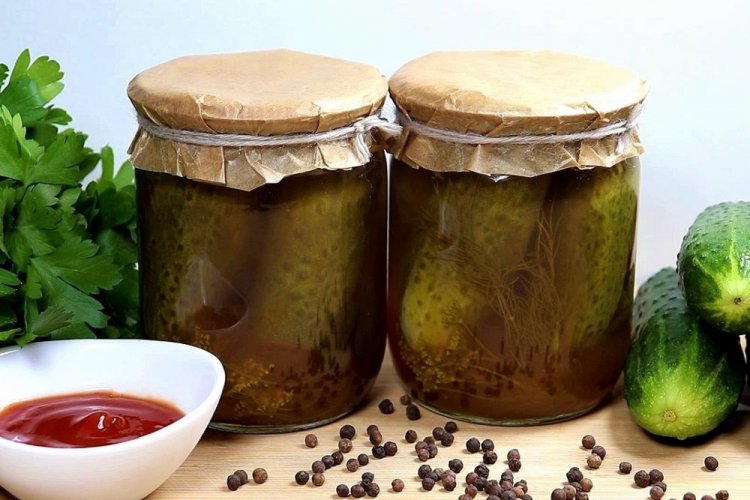 Огурцы в томатном соусе со стерилизацией