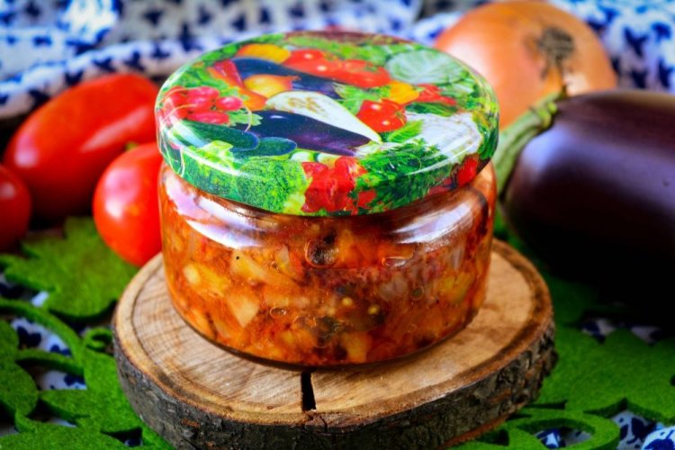 Соте из баклажанов с помидорами и луком на зиму