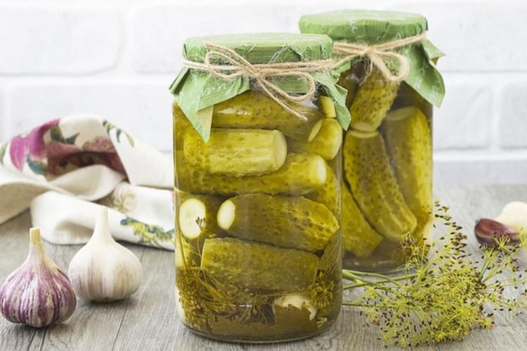 Огурцы по-польски в литровой банке