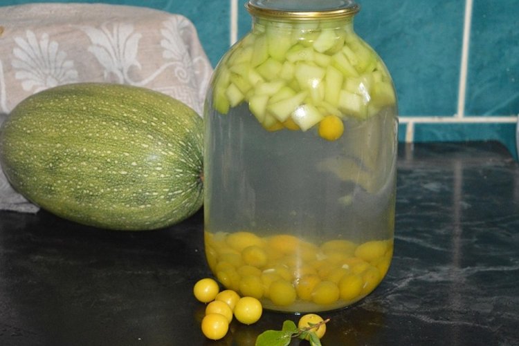 Компот из кабачков с алычой на зиму