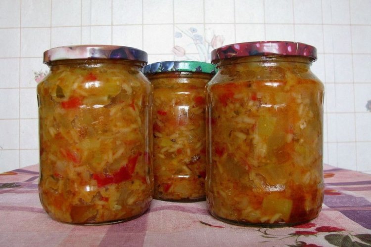 Салат по-кубански с рисом на зиму