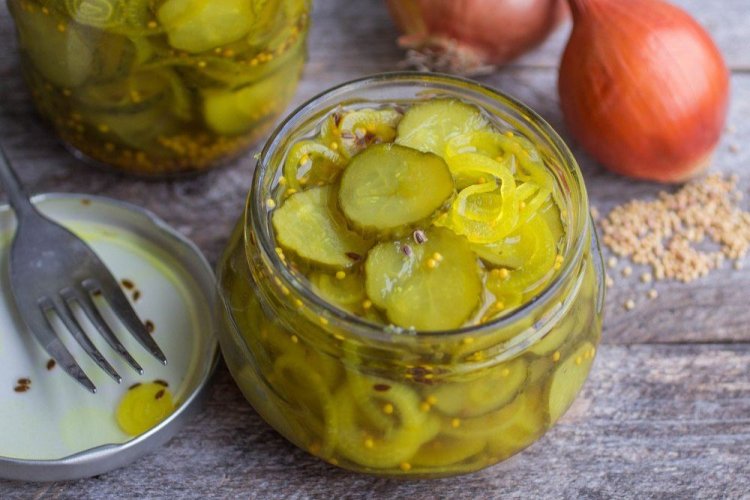 Огурцы по-фински с винным уксусом