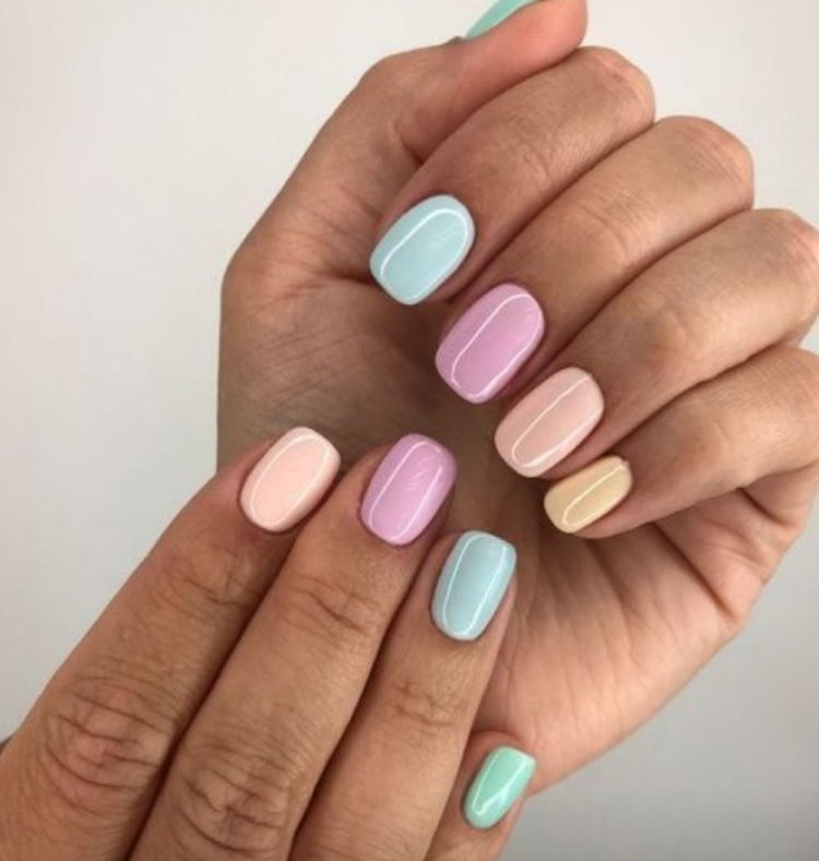 Летний пастельный маникюр