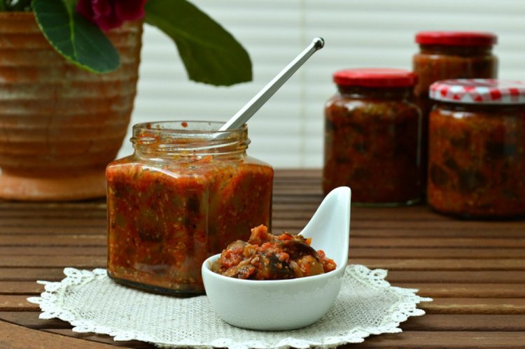 Салат «Тещин язык» по-грузински на зиму