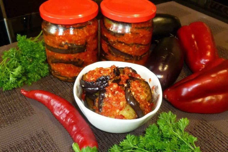 Салат «Тещин язык» в томатном соусе