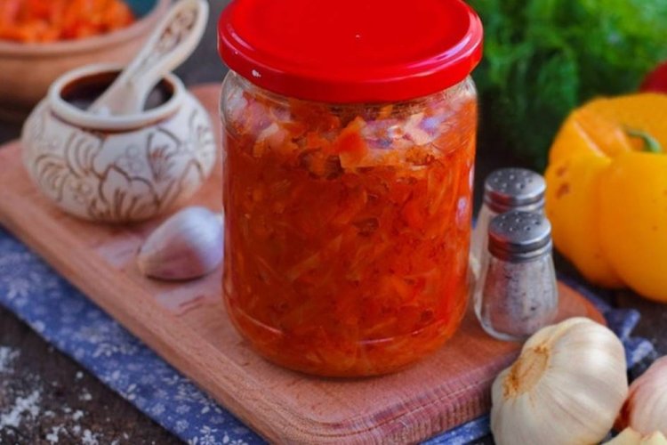 Щи с томатной пастой на зиму