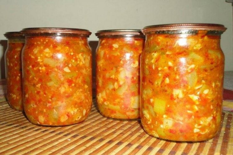 Острые кабачки с рисом на зиму