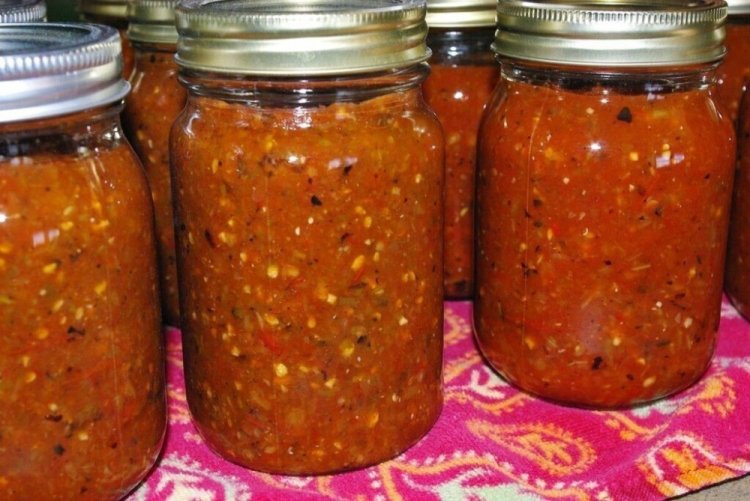 Острые кабачки в аджике на зиму