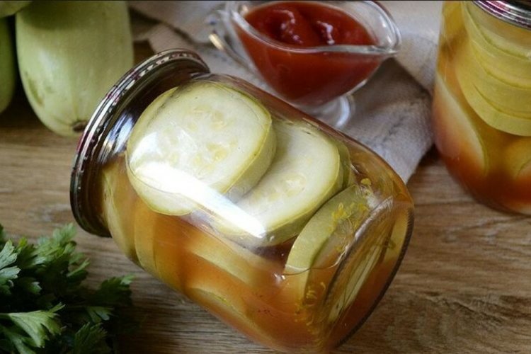 Острые кабачки с кетчупом чили на зиму